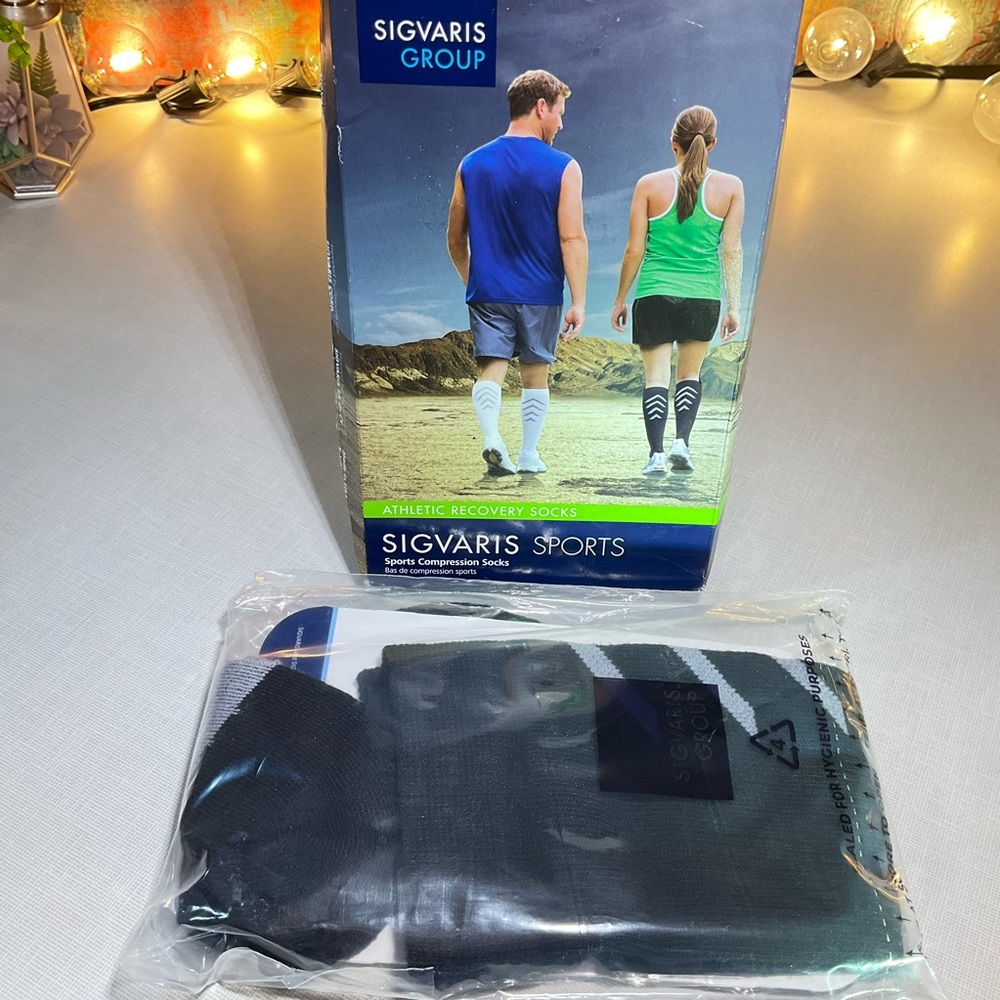 SIGVARIS Men's & Women's 401 Athletic Recovery Calf High Socks 15-20mmHg